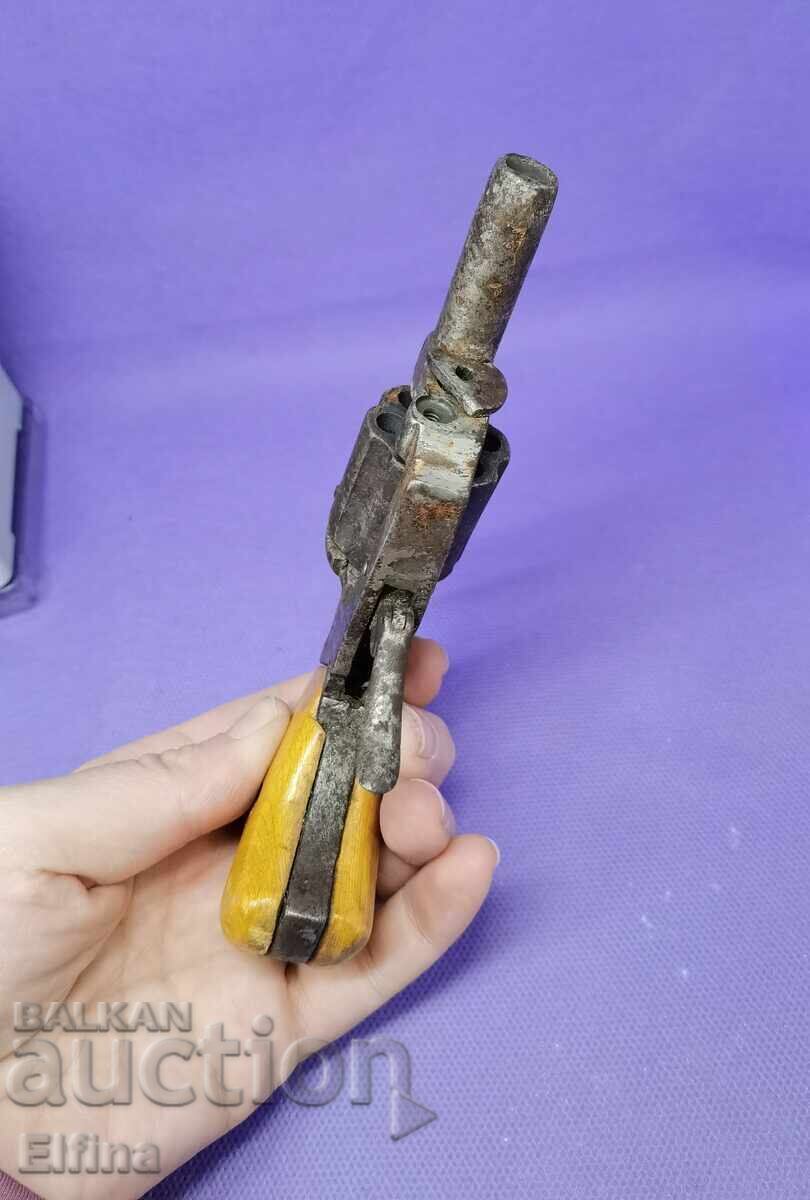 Delivery of Retro Metal Capsule Revolver - Over 50 Years Old