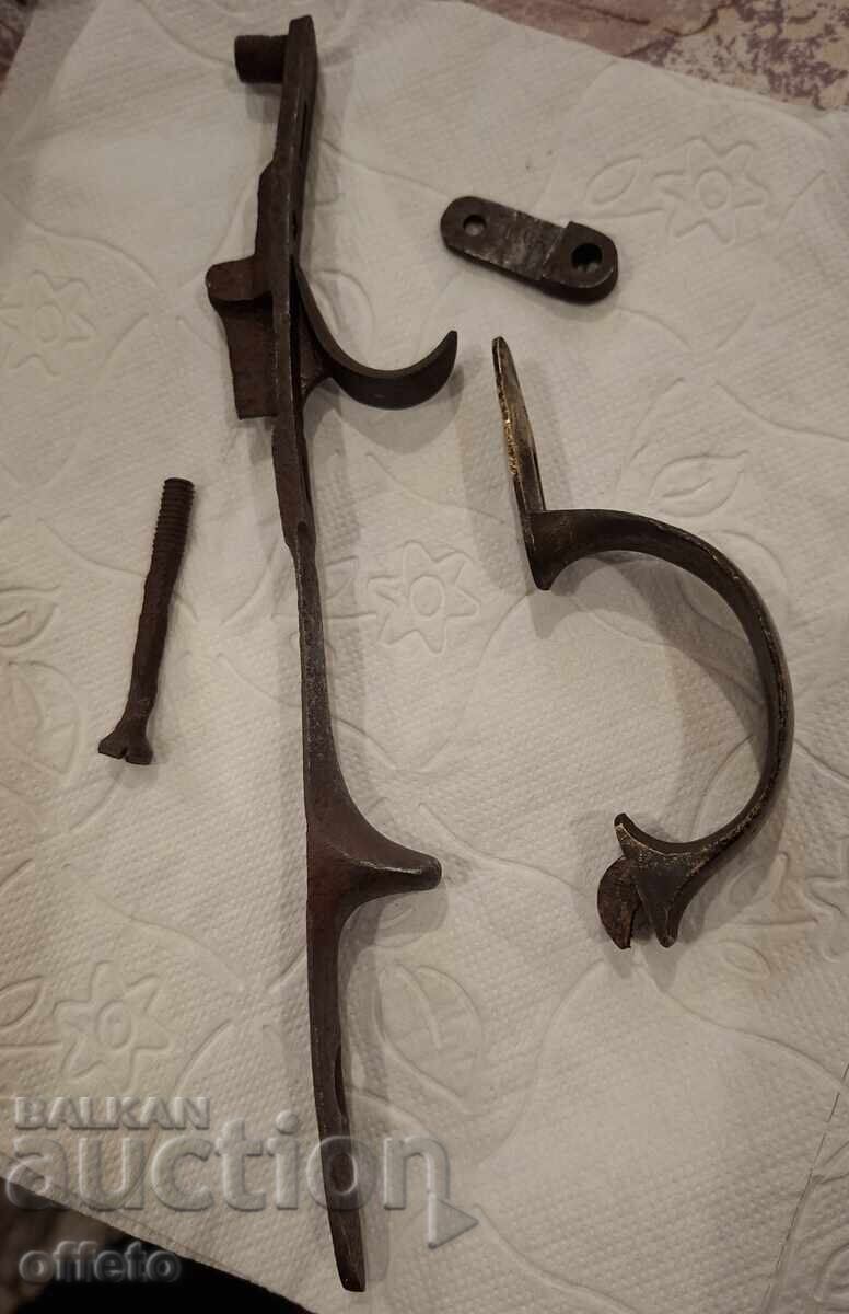 Auction  Parts for a trunk