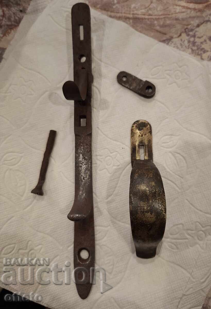 Delivery of Parts for a trunk