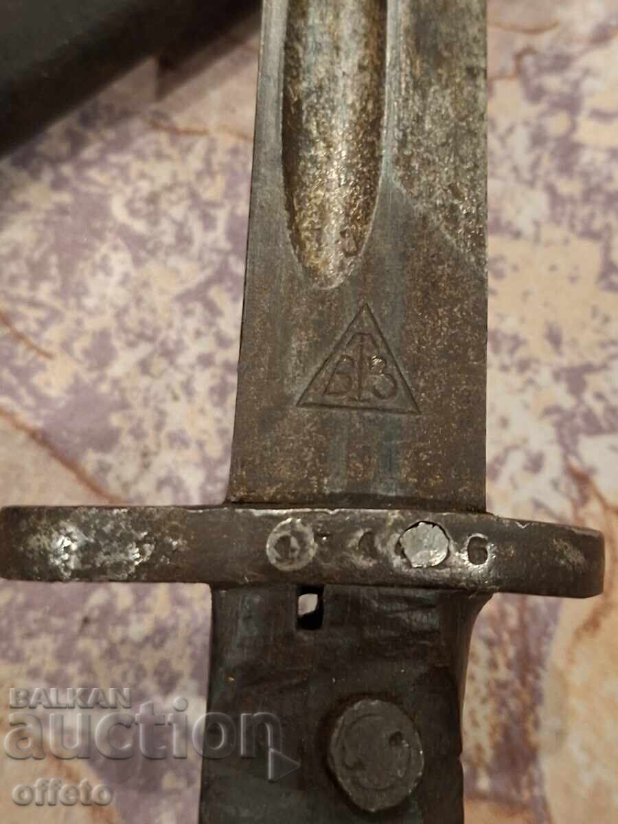 Auction  CHICK WITH KANYA