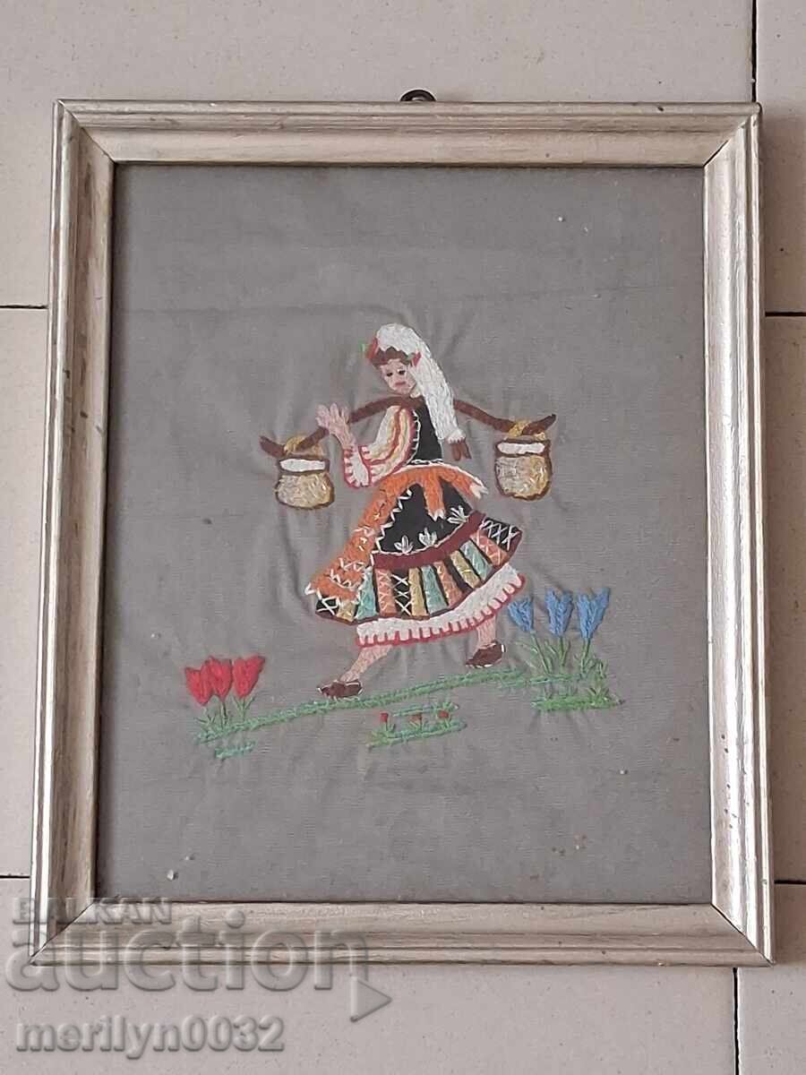 Κέντημα σε κορνίζα, πριμιτίφ με τιμή 75.00 BGN | € 38.35 Κέντημα σε κορνίζα, πριμιτίφ με τιμή 75.00 BGN | € 38.35