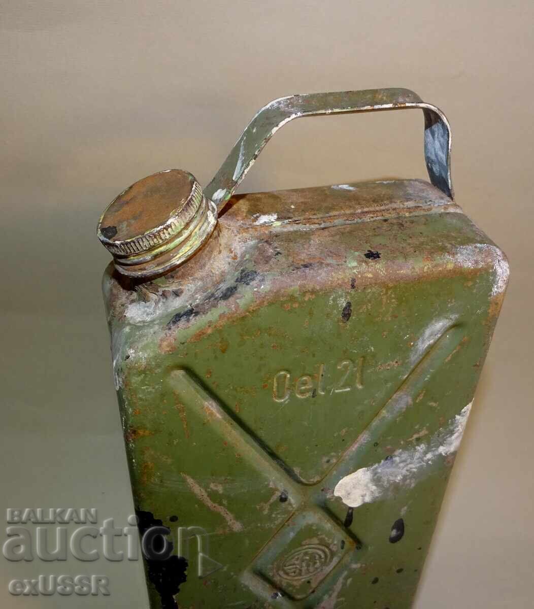 Livrarea Vechi tub german GDR mic, 2 litri, pentru motocicletă MZ SIMSON Livrarea Vechi tub german GDR mic, 2 litri, pentru motocicletă MZ SIMSON