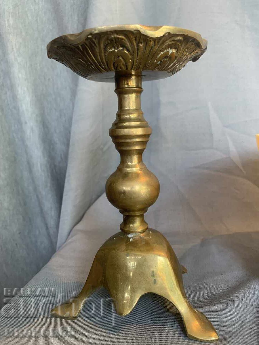 Auction  old bronze candlestick