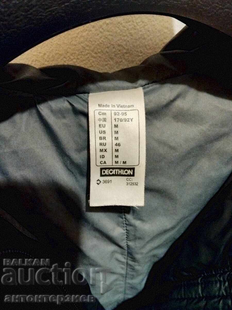 Δημοπρασία Γυναικείο μπουφάν πεζοπορίας MT100, με κουκούλα, μαύρο FORCLAZ