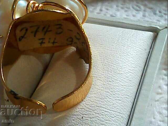 Auction a ring Auction a ring