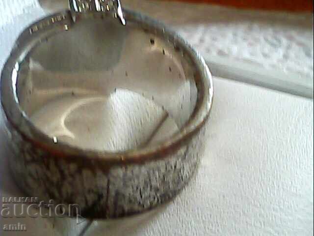 Auction a ring Auction a ring