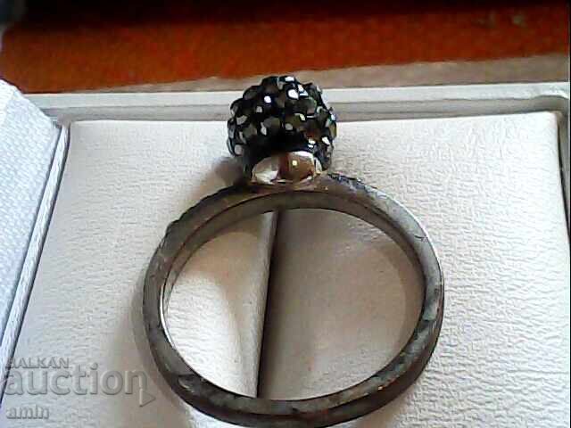 Auction a ring Auction a ring