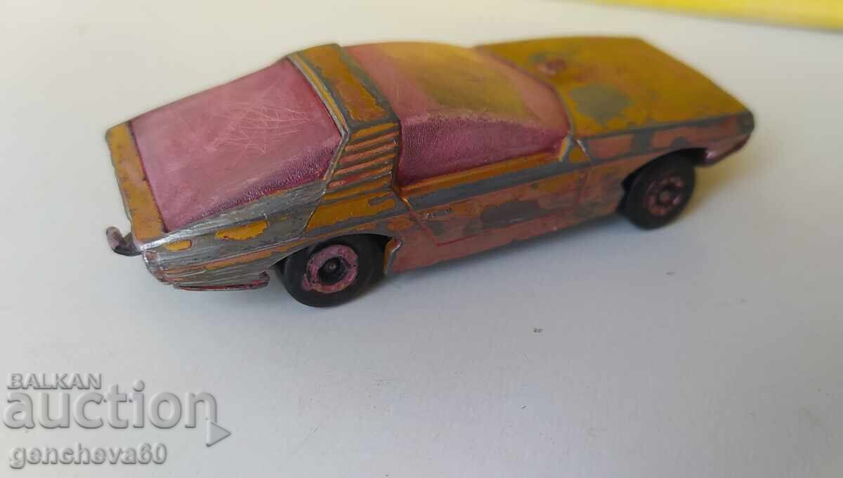 Delivery of MATCHBOX Bulgaria 1971 VAUXHALL GOLDMAN 40