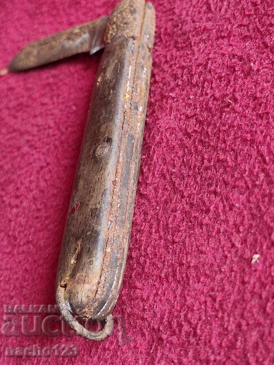 Auction  Old pocket knife