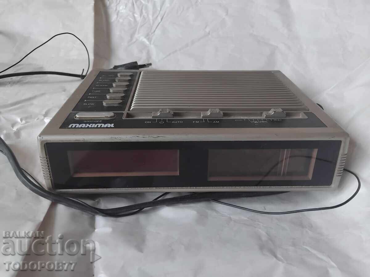 Radio vechi cu ceas cu alarmă cu preț € 1.79 | 3.50 BGN