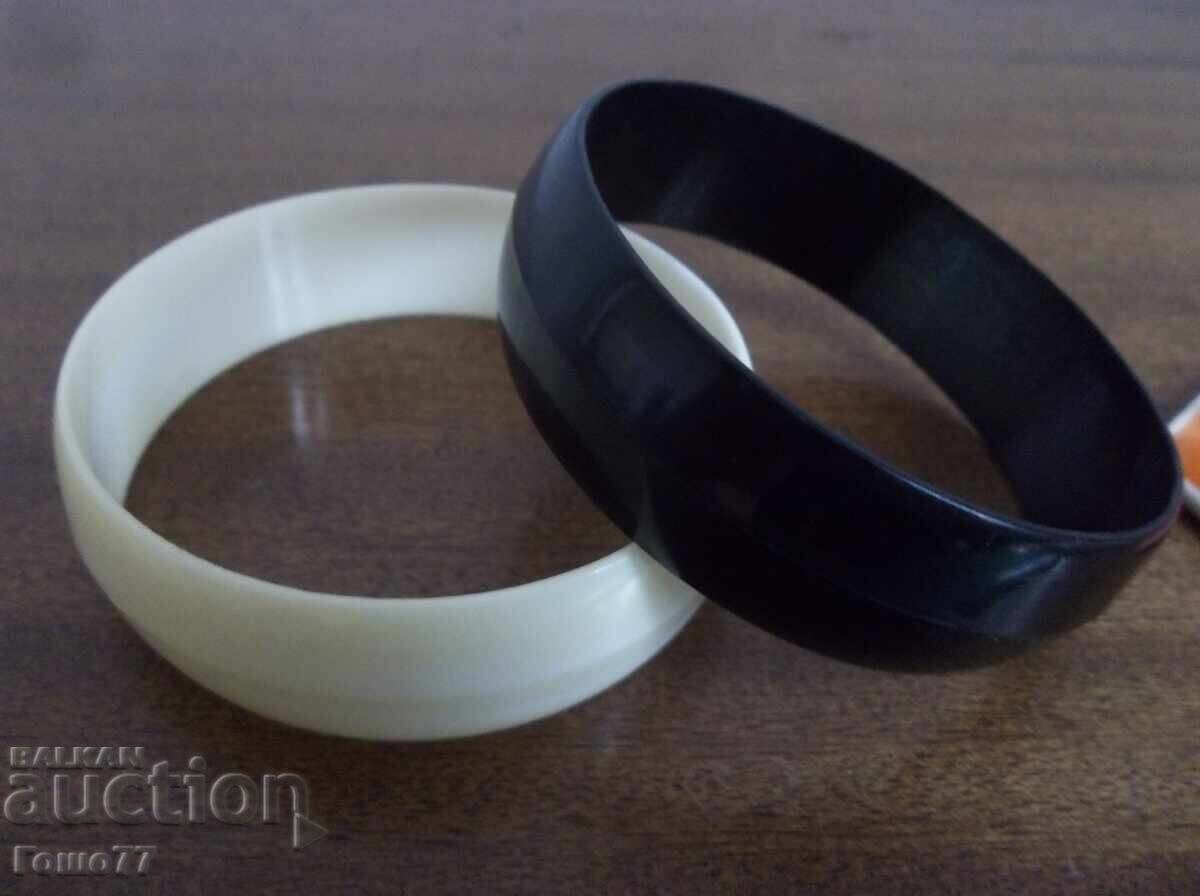 Articole cu preț 10.00 BGN | € 5.11 Articole cu preț 10.00 BGN | € 5.11