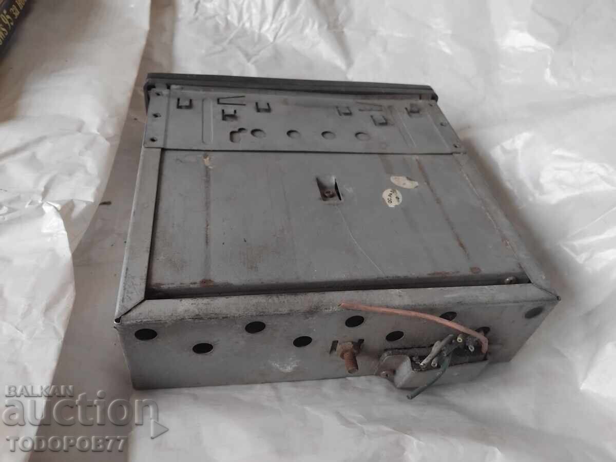 Παράδοση Παλιό ραδιόφωνο αυτοκινήτου BENZER