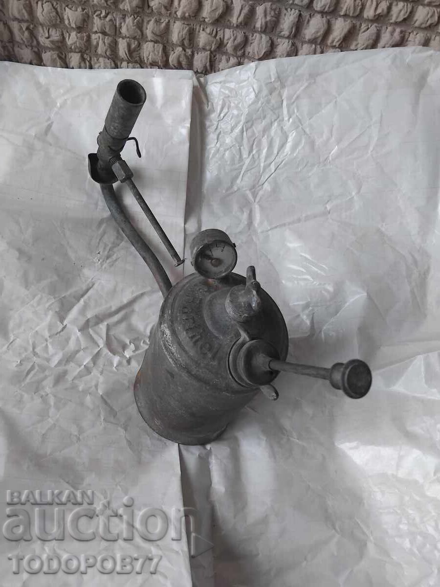 Πολύ παλιό γκαζάκι