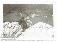 1943 SMALL OLD PHOTO V. TARNOVO SOLDIER WITH WIFE E660