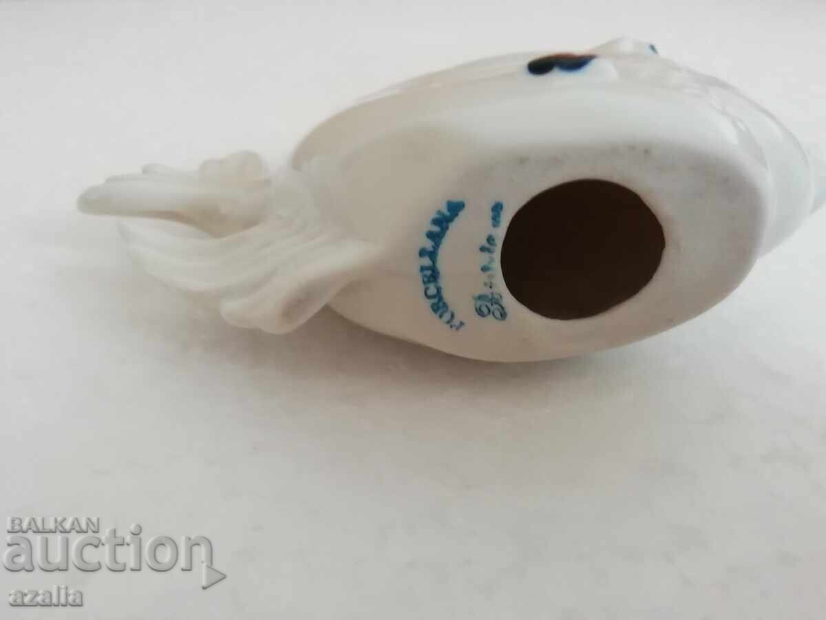 Auction Porcelain Fish Auction Porcelain Fish