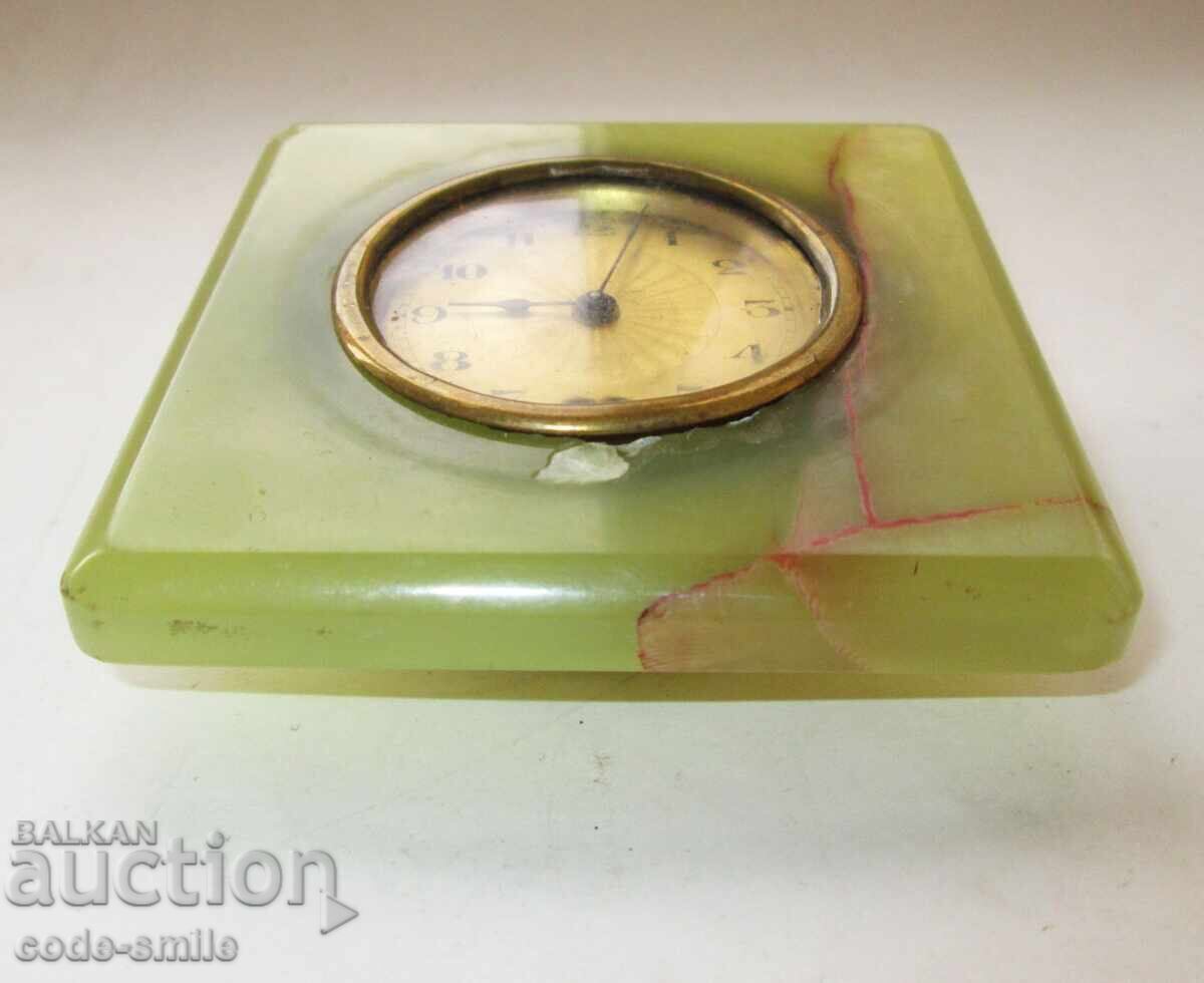 Интересен стар настолен преносим часовник от Алабастър - 5 Интересен стар настолен преносим часовник от Алабастър - 5