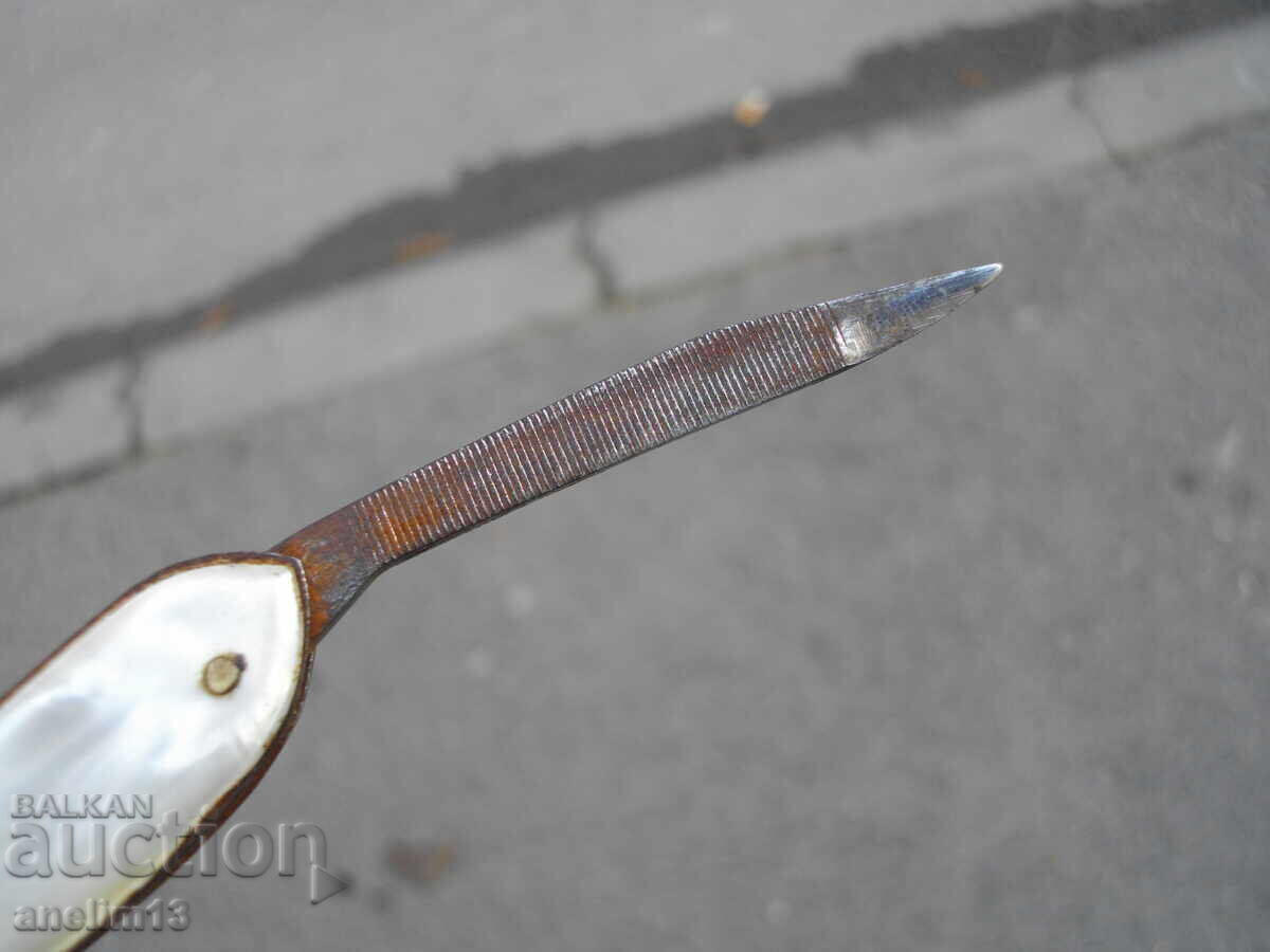 CUIT DE BUZUUNAR DE COLECȚIE - 7 CUIT DE BUZUUNAR DE COLECȚIE - 7