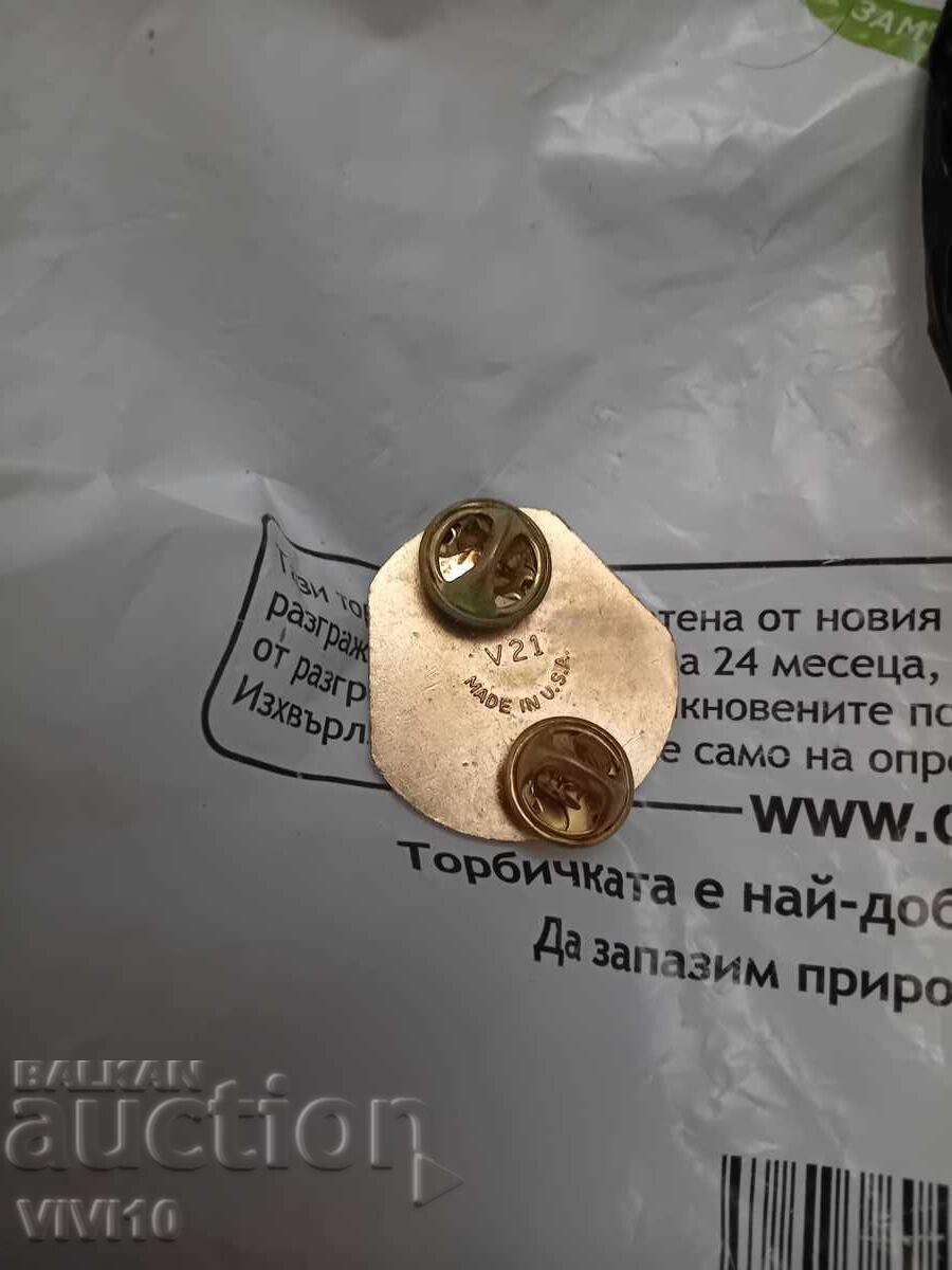 Military badge, enamel, Gold plating, America with price 30.00 BGN | € 15.34 Military badge, enamel, Gold plating, America with price 30.00 BGN | € 15.34