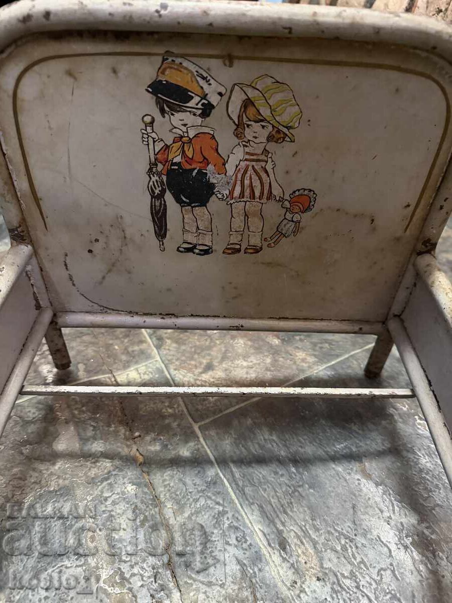 Auction  Old metal children's doll bed toy
