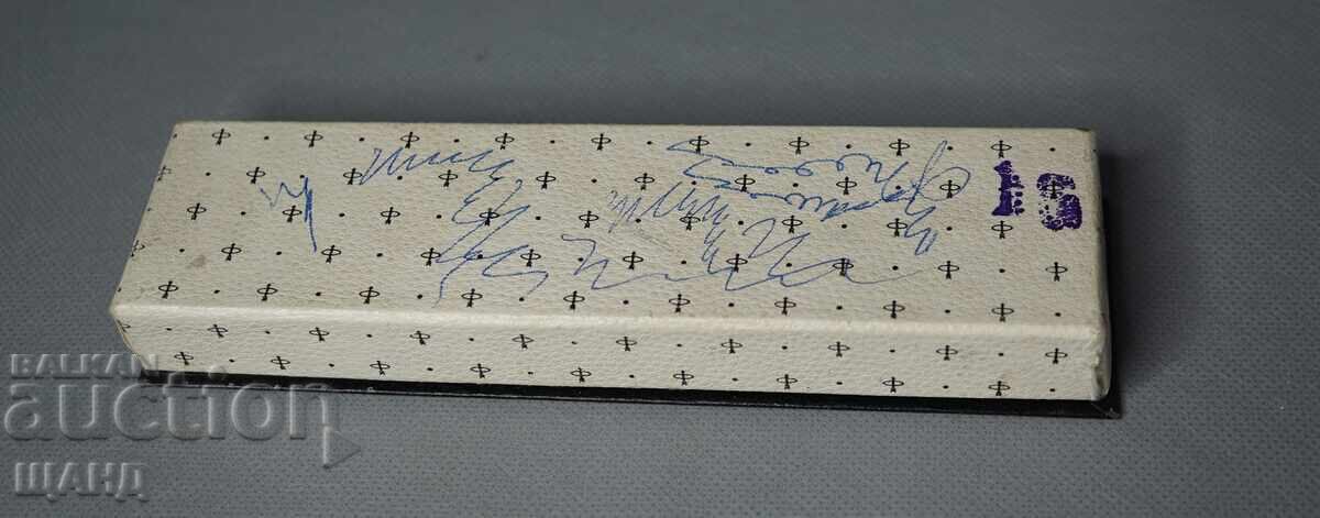 Стара писалка "Parkеr" САЩ с кутия с цена 21.83 лв. | € 11.16 Стара писалка "Parkеr" САЩ с кутия с цена 21.83 лв. | € 11.16