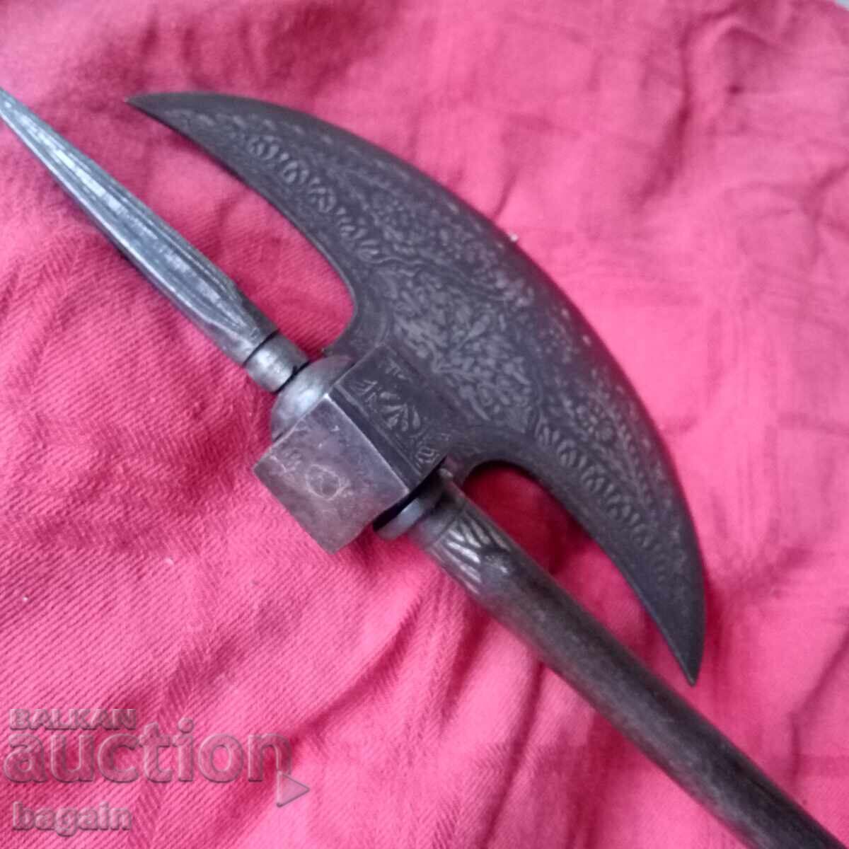 Auction Dervish battle axe with silver inlay Auction Dervish battle axe with silver inlay