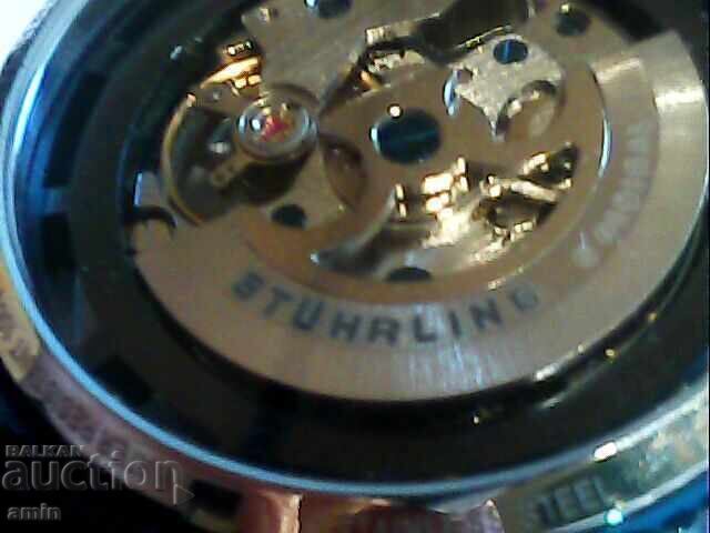 Livrarea Frumos ceas automatic Stuhrling Original, funcționează perfect