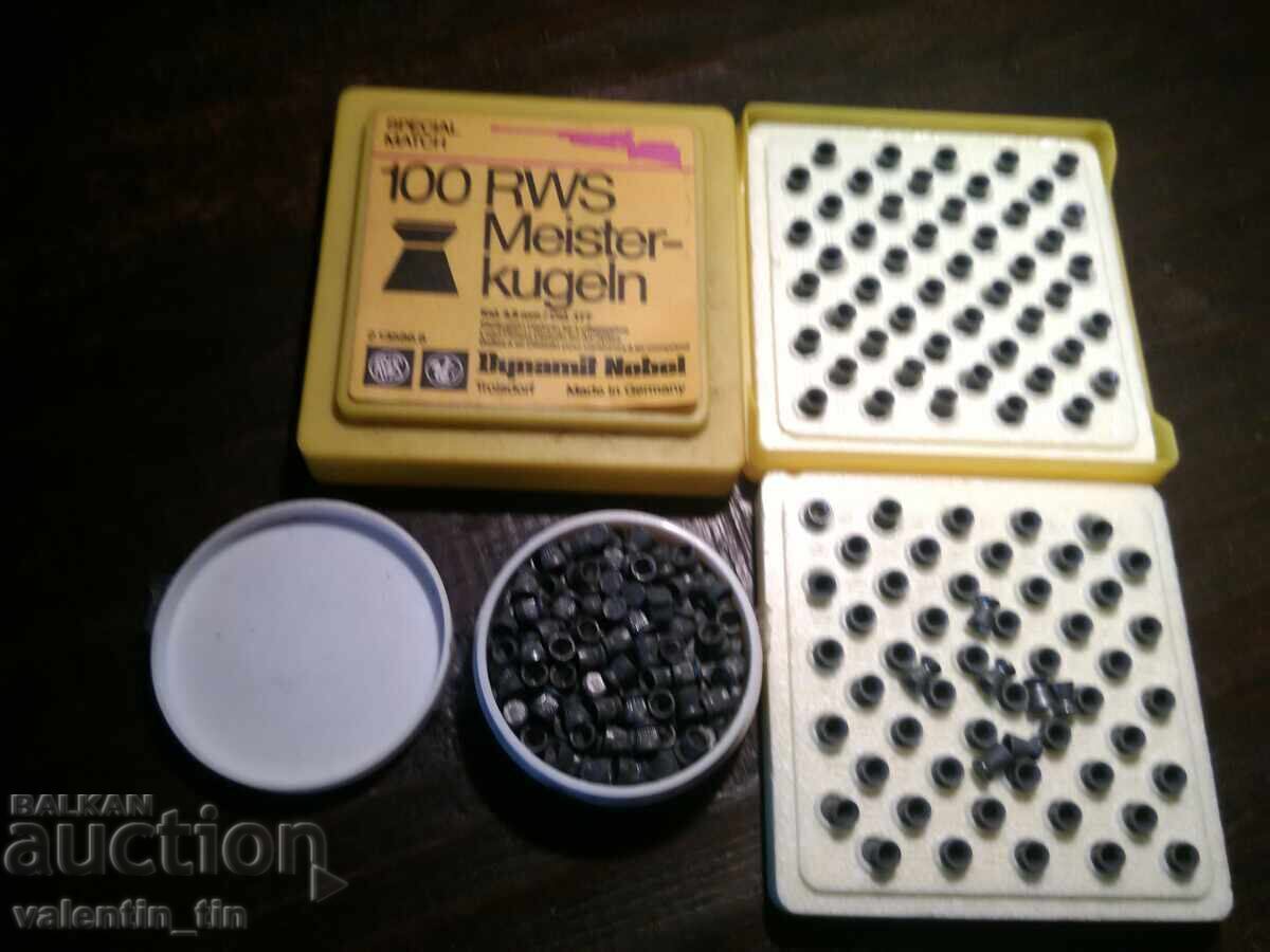 Cești, bile cu preț € 12.27 | 24.00 BGN