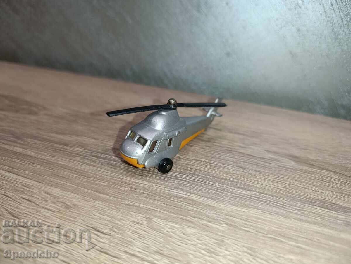 Meciuri Bulgărești - elicopter Matchbox cu preț 38.00 BGN | € 19.43