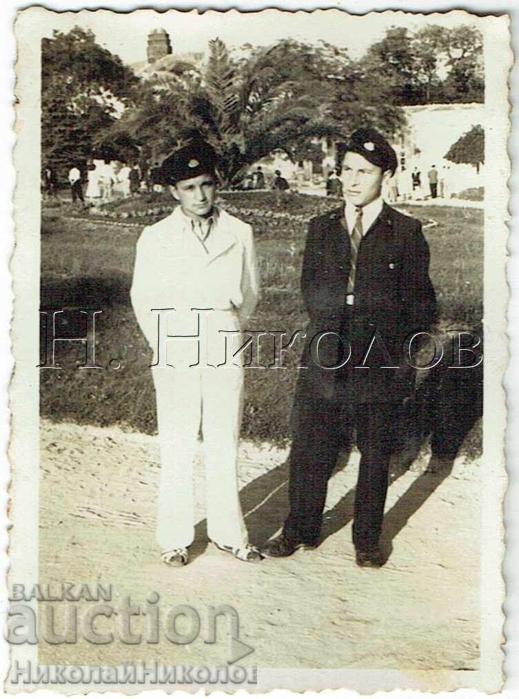 1949 МАЛКА СТАРА СНИМКА ВАРНА МОРСКАТА ГРАДИНА Е694