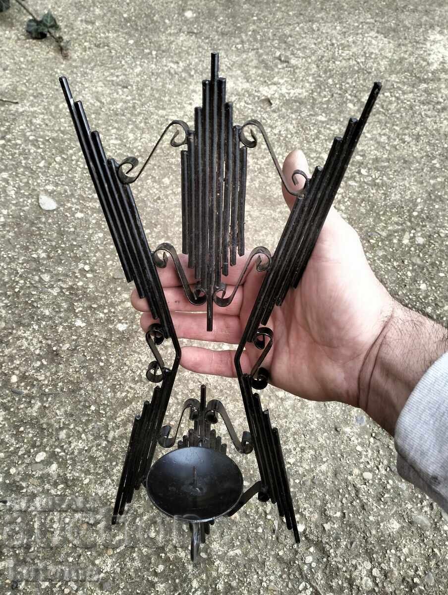 Σιδερένιο κηροπήγιο τοίχου