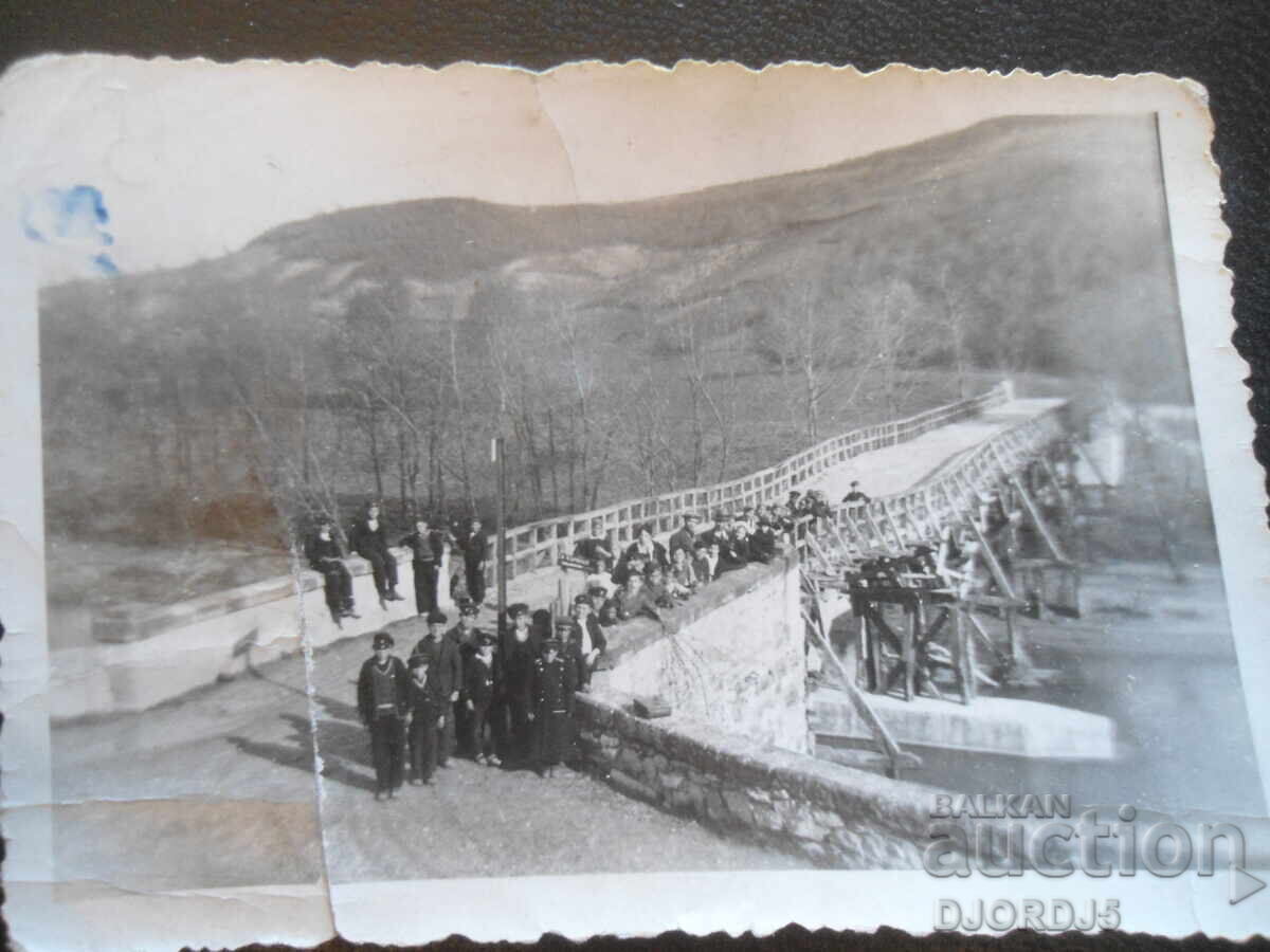 Стара снимка, Април 1938 год. На Омортаговъ мостъ