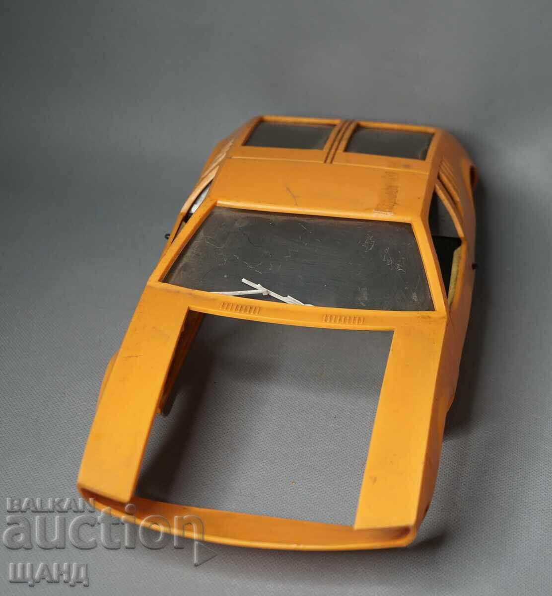 De tomaso Стара пластмасова играчка модел спортна кола с цена 6.35 лв. | € 3.25