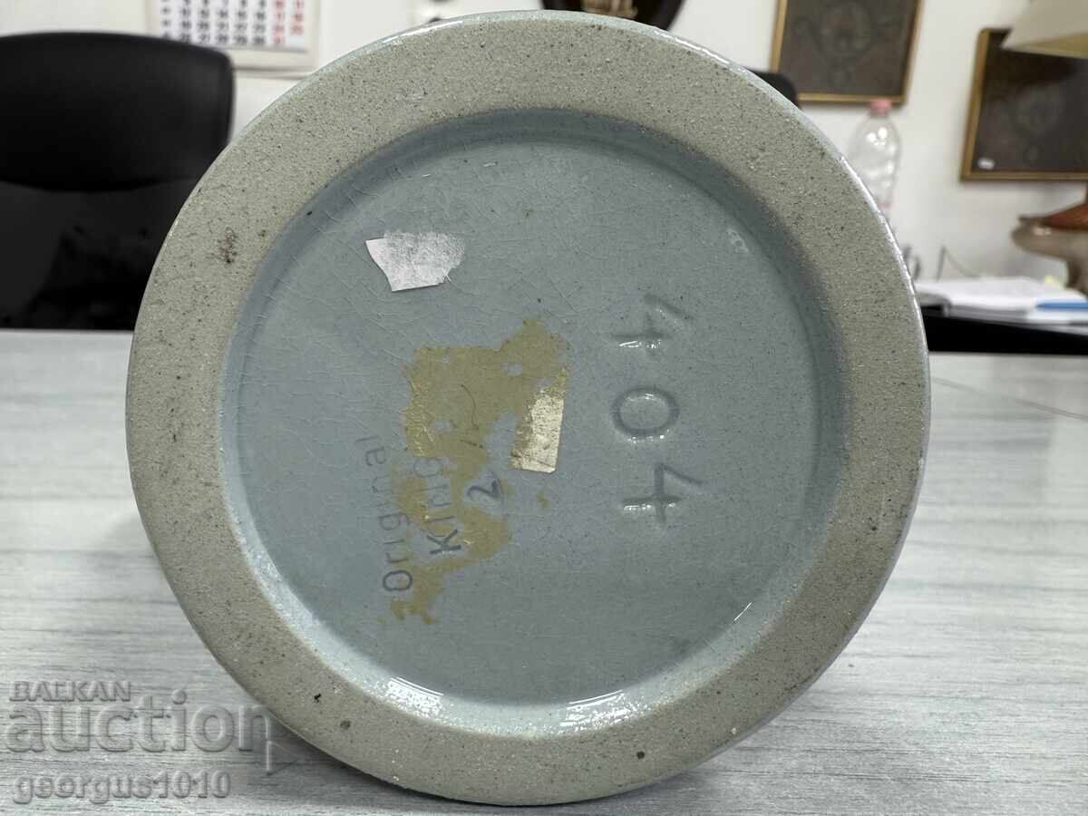 Livrarea Cană de porțelan de colecție nr. 7688 Livrarea Cană de porțelan de colecție nr. 7688