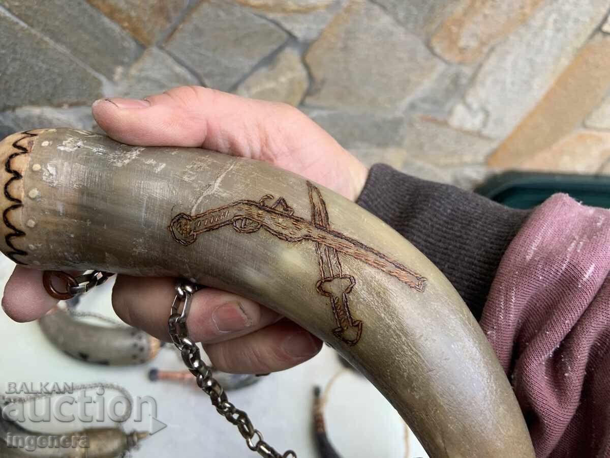 Licitație Praf de pușcă de corn - Jurământul Licitație Praf de pușcă de corn - Jurământul