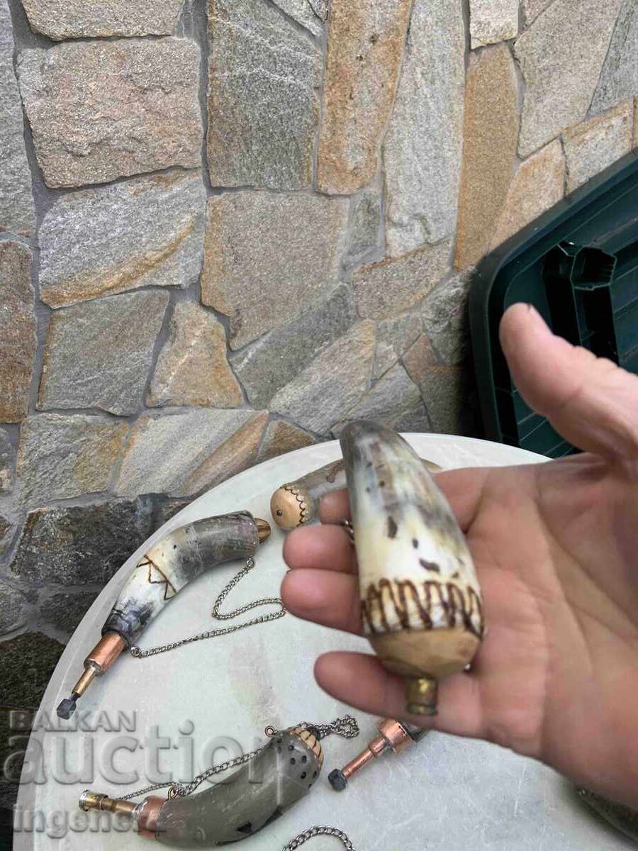 Μπαρουτοθήκη από κέρατο με τιμή 110.00 BGN | € 56.24