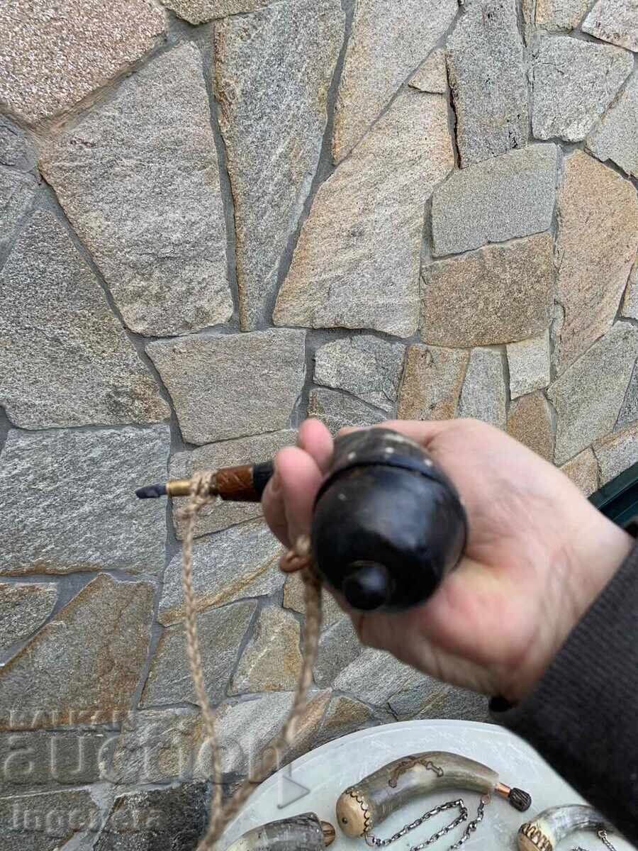 Δημοπρασία Μπαρουτοθήκη από κέρατο