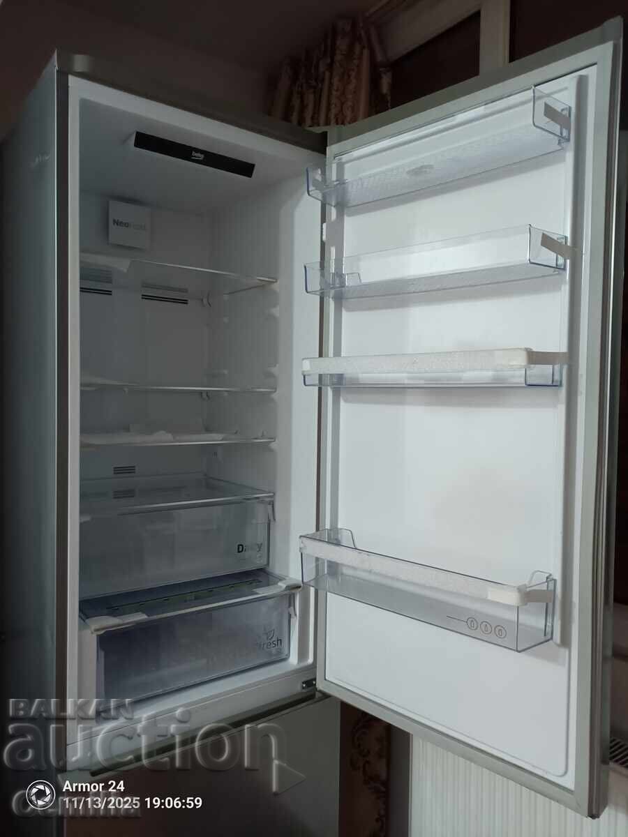 Доставка на Продавам употребяван хладилник с фризер Beko за 500 лева