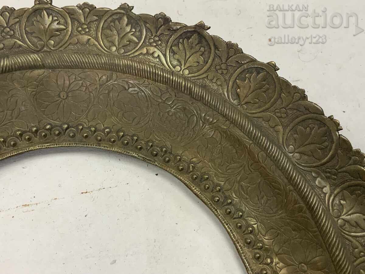 Delivery of Halo for an icon of the Virgin Mary and Christ