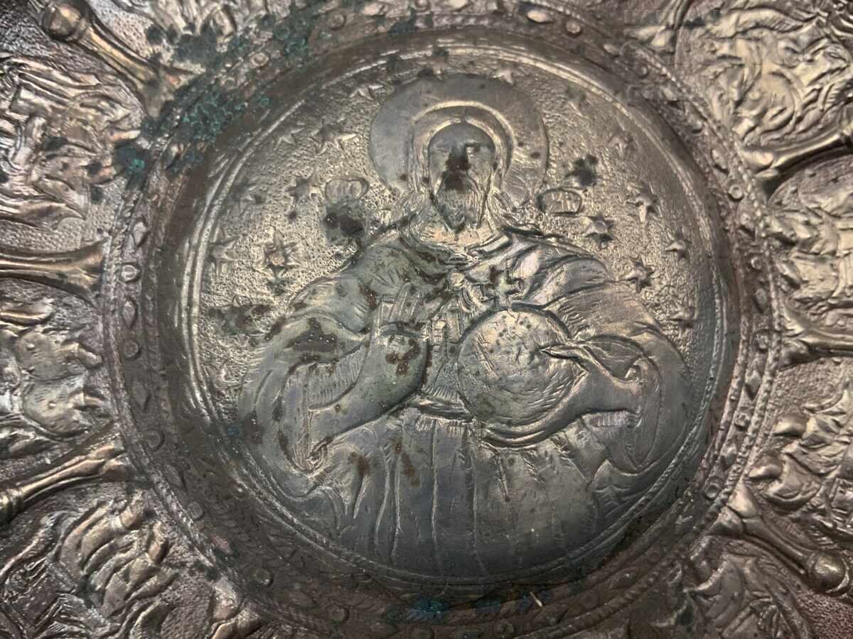 Аукцион Религиозен тас мед посребрена Христос 12 Апостола