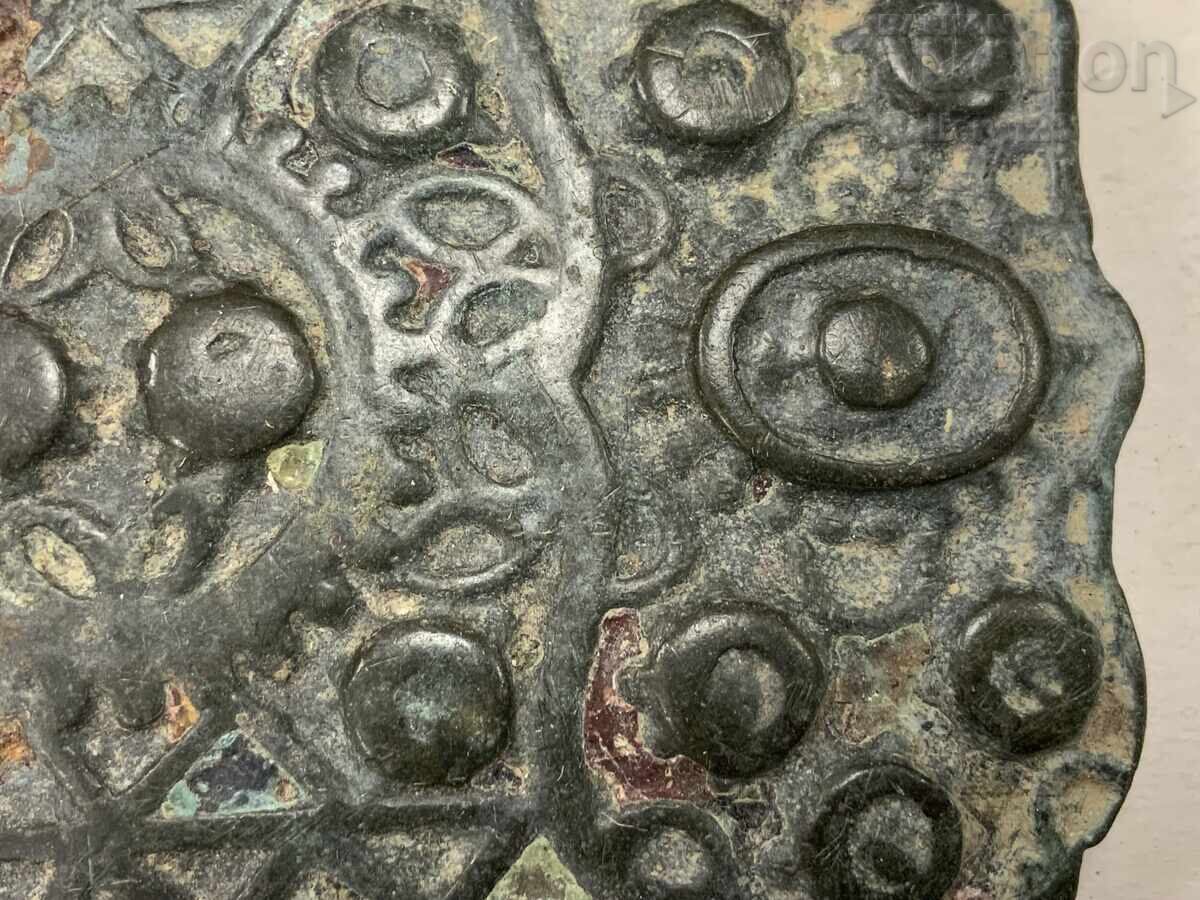 Възрожденски детайл от пафта с цена 0.01 лв. | € 0.01 Възрожденски детайл от пафта с цена 0.01 лв. | € 0.01