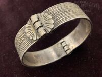 Brățara Revival a lovit argintiu