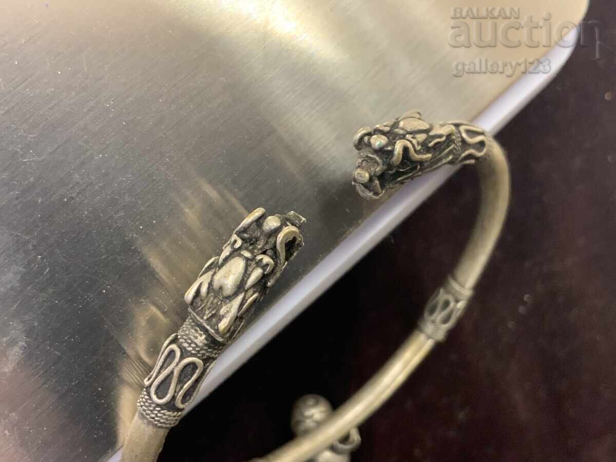 Δημοπρασία Παλιό βραχιόλι Δημοπρασία Παλιό βραχιόλι