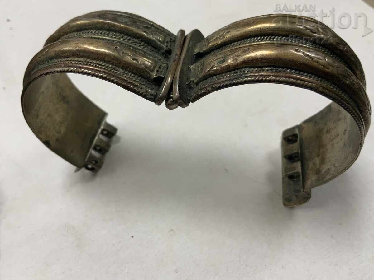 Licitație Brățara Revival a lovit argintiu Licitație Brățara Revival a lovit argintiu