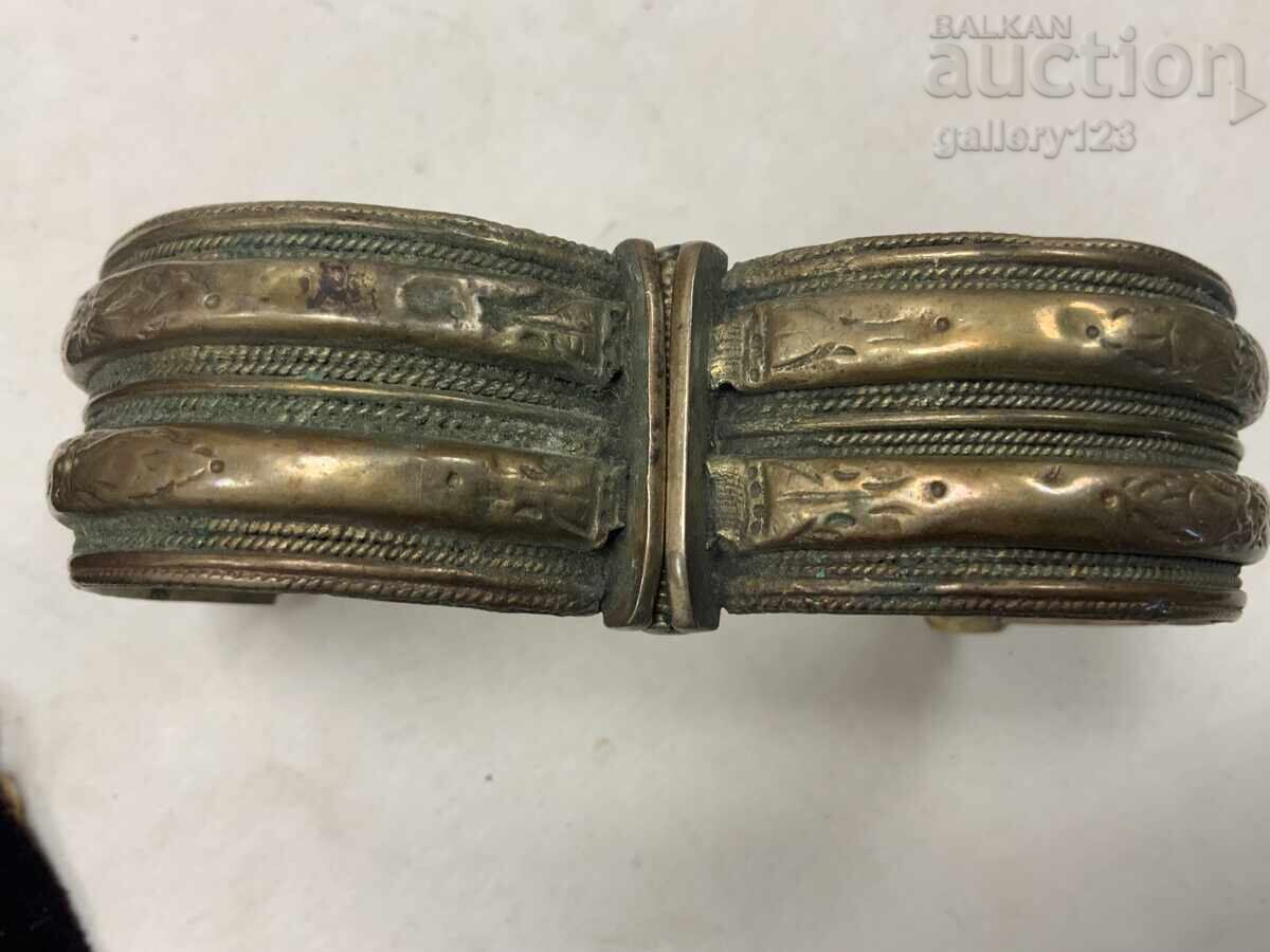 Livrarea Brățara Revival a lovit argintiu Livrarea Brățara Revival a lovit argintiu