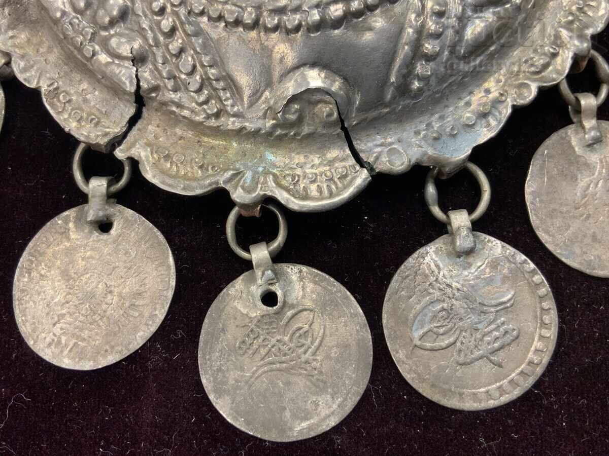 Δημοπρασία Αναγεννησιακό κόσμημα ασήμι σκαλιστό σφυρήλατο τουρκικά νομίσματα Δημοπρασία Αναγεννησιακό κόσμημα ασήμι σκαλιστό σφυρήλατο τουρκικά νομίσματα