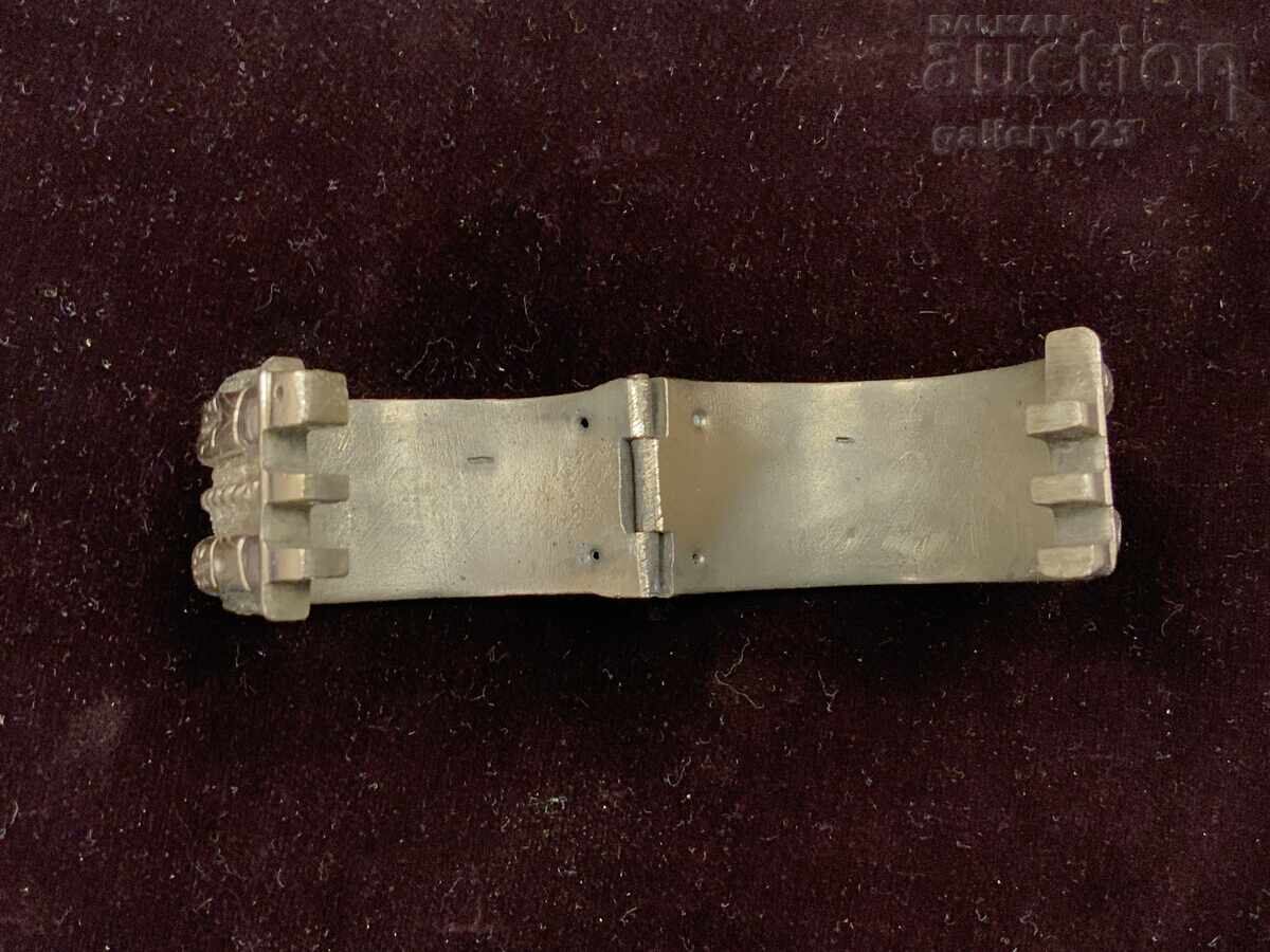 Licitație Brățara Revival a lovit argintiu Licitație Brățara Revival a lovit argintiu