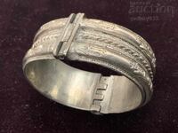 Brățara Revival a lovit argintiu