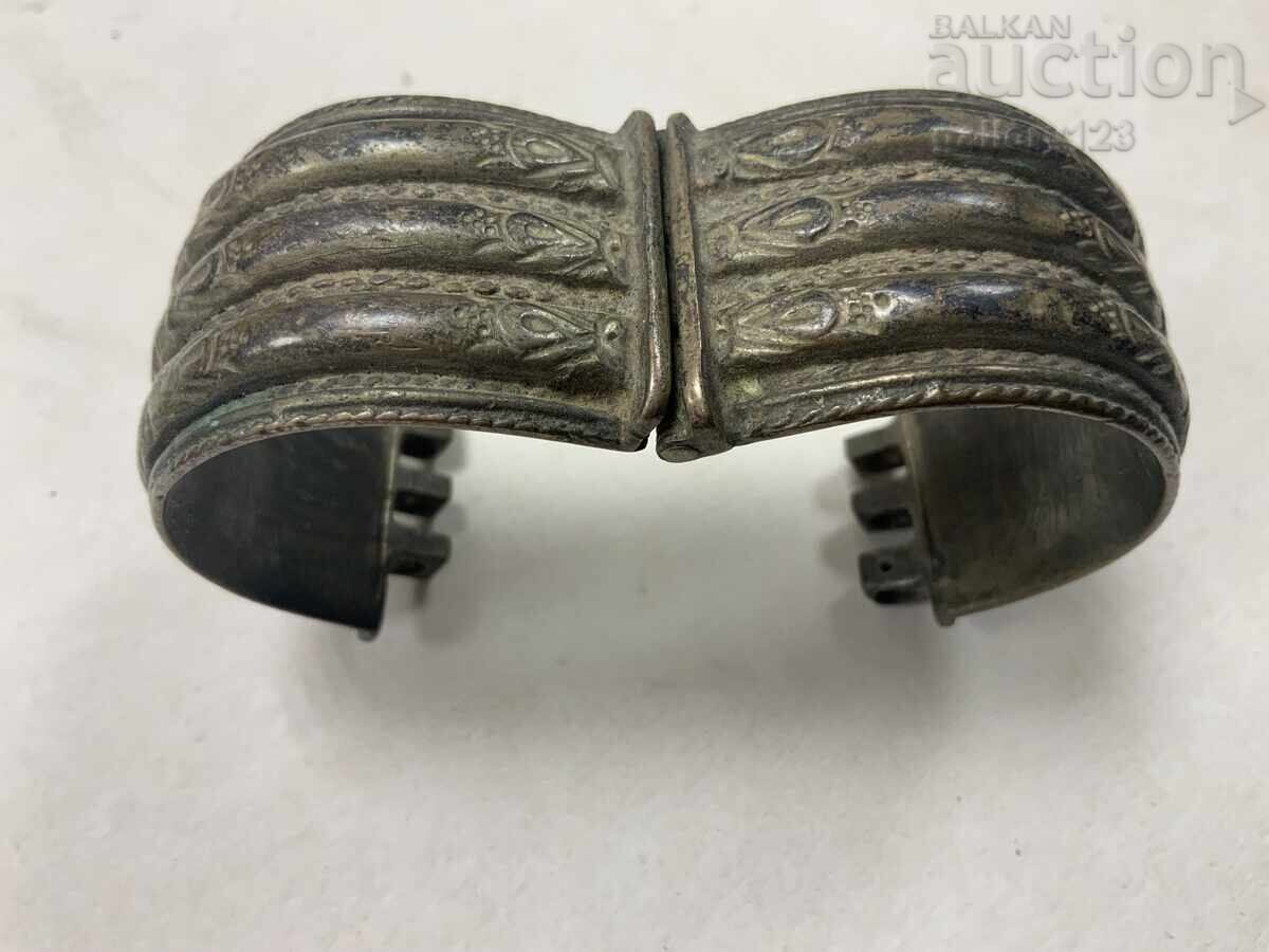 Brățara Revival a lovit argintiu Brățara Revival a lovit argintiu