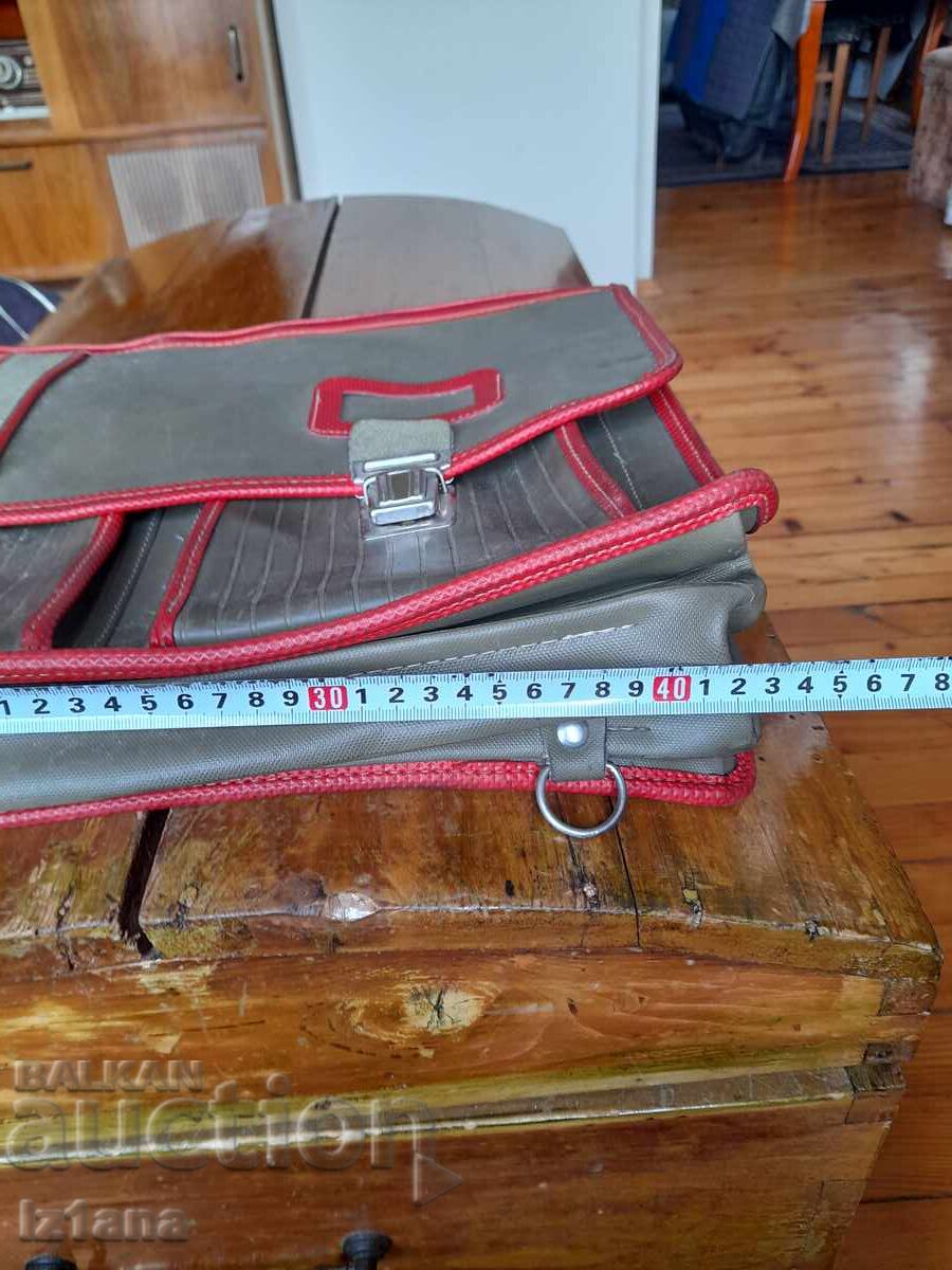 Стара ученическа чанта - 6