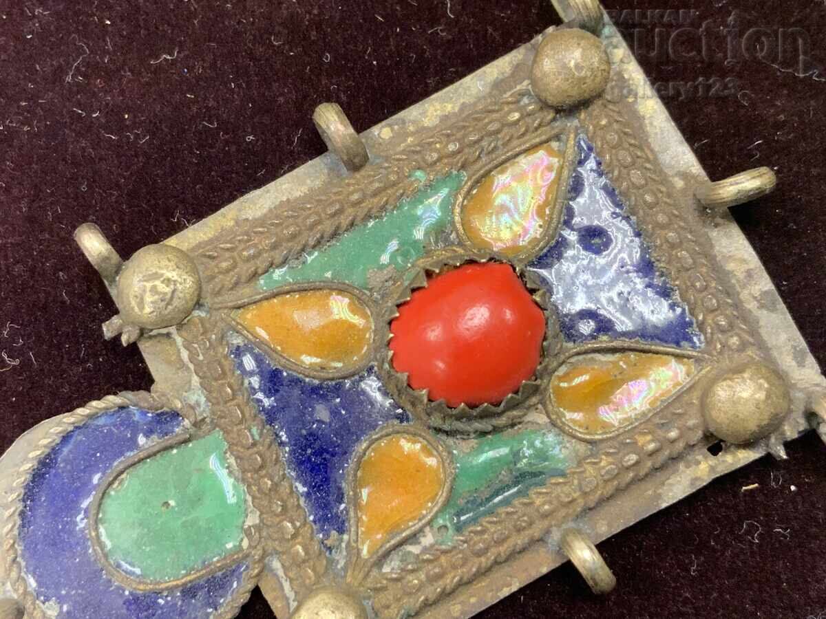 Jewelry detail with colored enamel - 5 Jewelry detail with colored enamel - 5